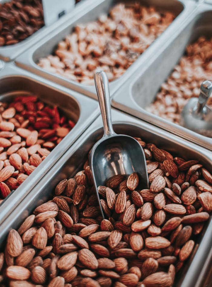 Frutos secos seleccionados a mano en NATURAVIDA
